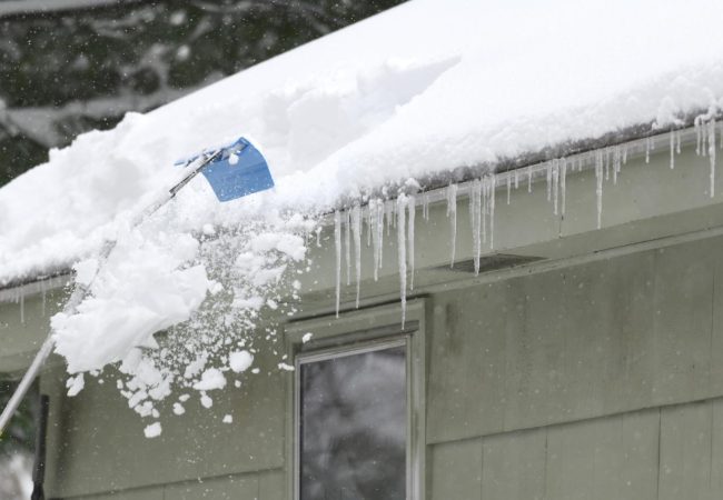 Déneigement toiture