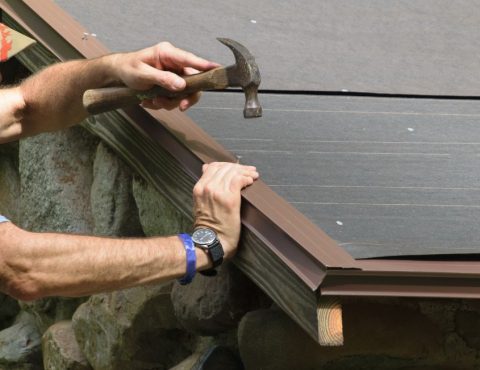 Installation larmier de toit